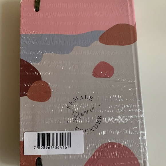 Female Founder Planner - Picture 3 of 7